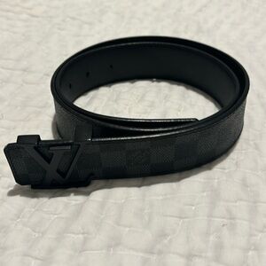 Black Louis Vuitton belt